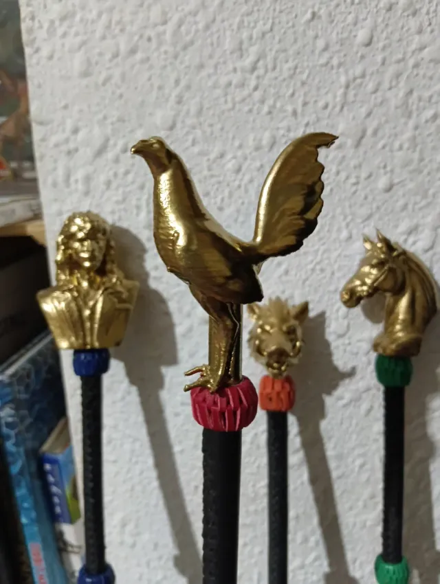 Bastones decorativos dorados