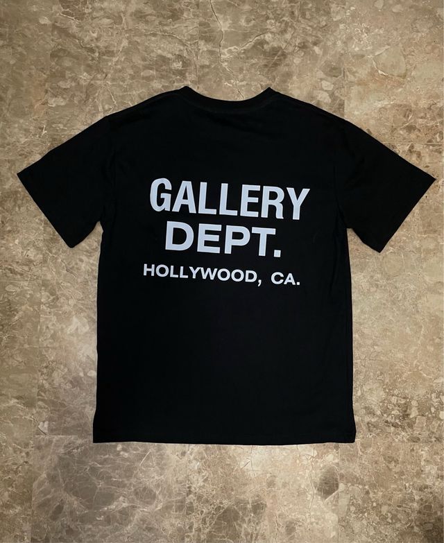 Camiseta Gallery Dept. Negra