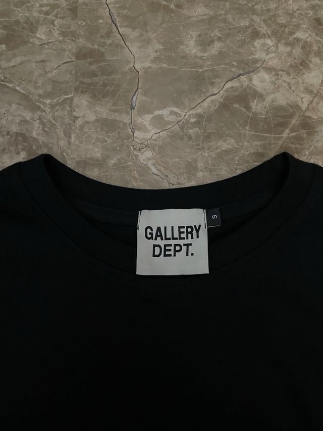 Camiseta Gallery Dept. Negra