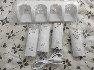 Cargador Wii 4 estaciones + 4 baterías 2800mAh