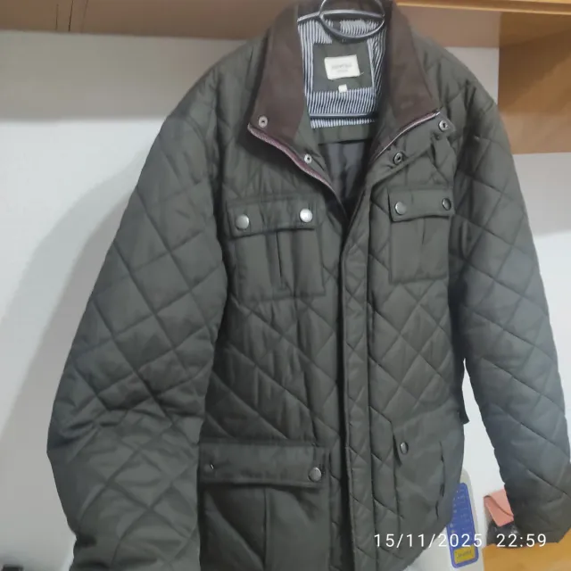 Chaqueta guateada Essentials Talla M