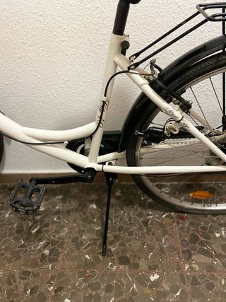 Bicicleta urbana clásica – cómoda, ligera y lista