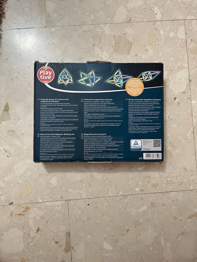 Set di costruzione magnetico Playtive con 58 pezzi