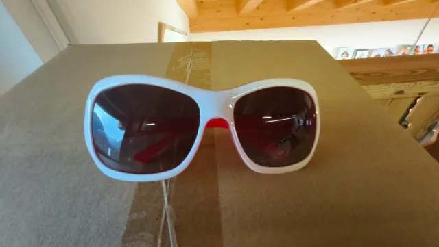 Occhiali da sole Benetton bianchi e rossi