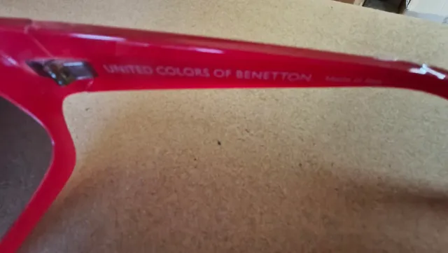 Occhiali da sole Benetton bianchi e rossi
