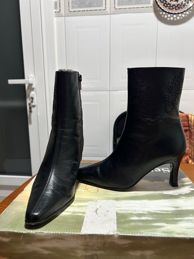 Botines piel negros mujer