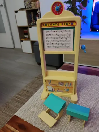 Pizarra y pupitre Barbie profesora