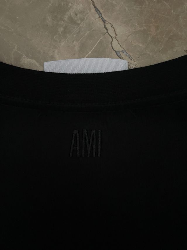 Camiseta Ami Negra