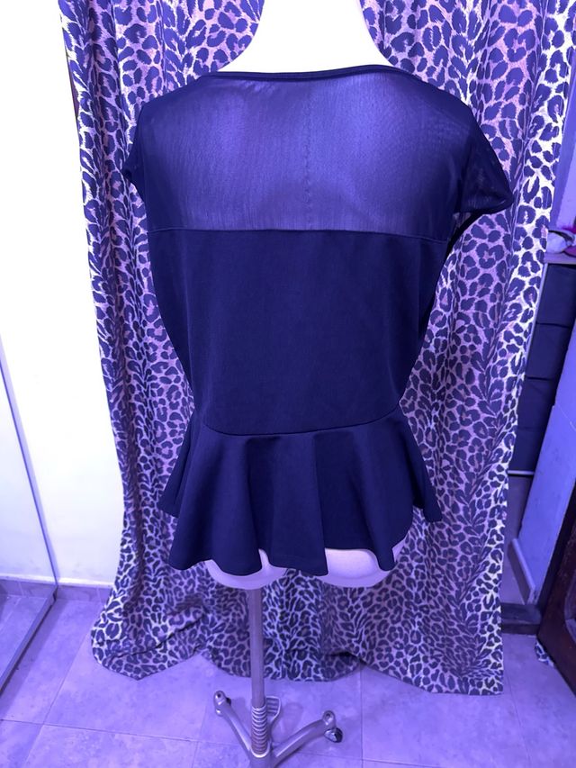 Camiseta Peplum Transparente Negra