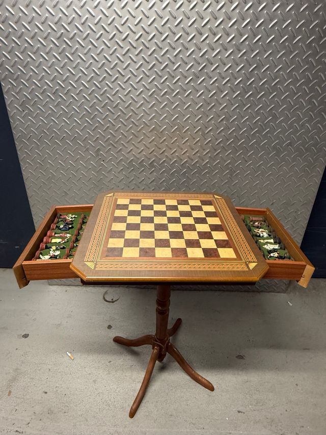 Mesa de juegos ajedrez y damas