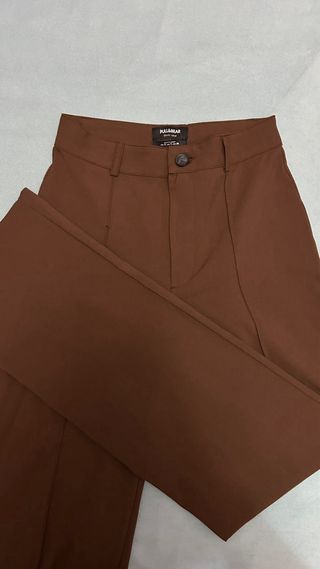 Pantalón de traje Pull&Bear marrón