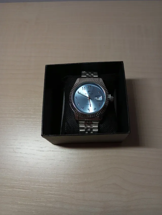 Reloj Rebirth Esfera Azul Árabe Quartz