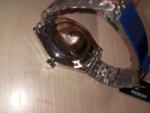 Reloj Rebirth Esfera Azul Árabe Quartz