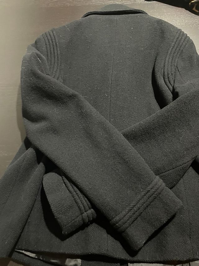 Chaqueta negra corta