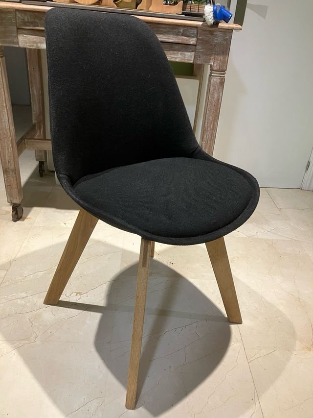Silla escandinava MAISONS DU MONDE negra