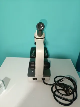 Microscopio Profesional Laboratorio