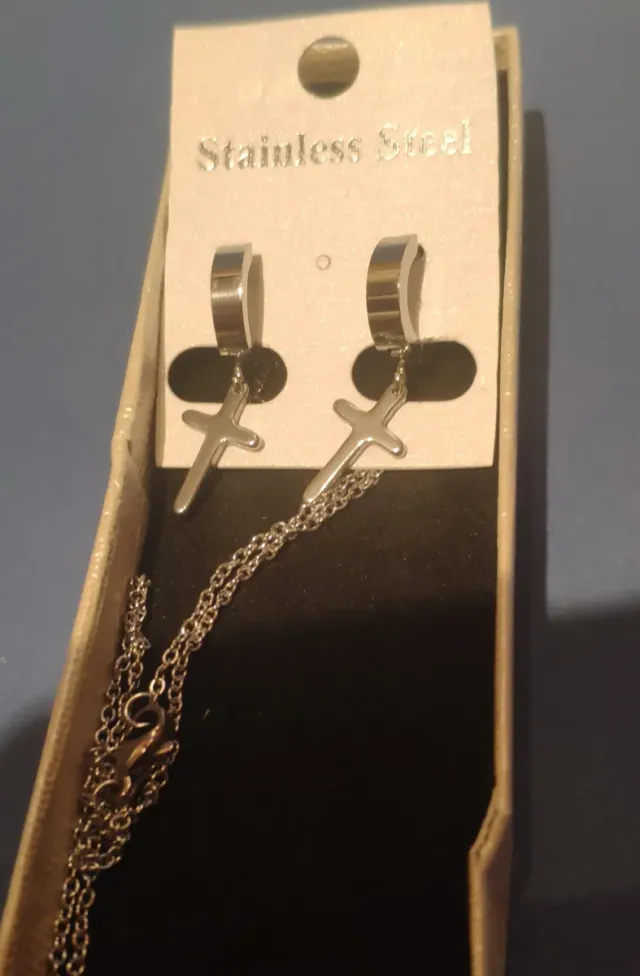 Conjunto Acero inox: Colgante y Pendientes Cruz