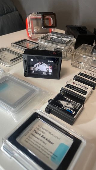 GoPro Hero 4 Fotocamera + Accessori