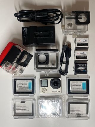 GoPro Hero 4 Fotocamera + Accessori