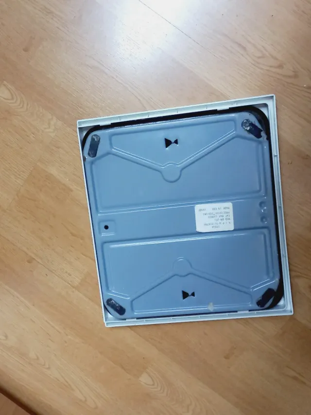 Báscula de baño Ufesa analógica