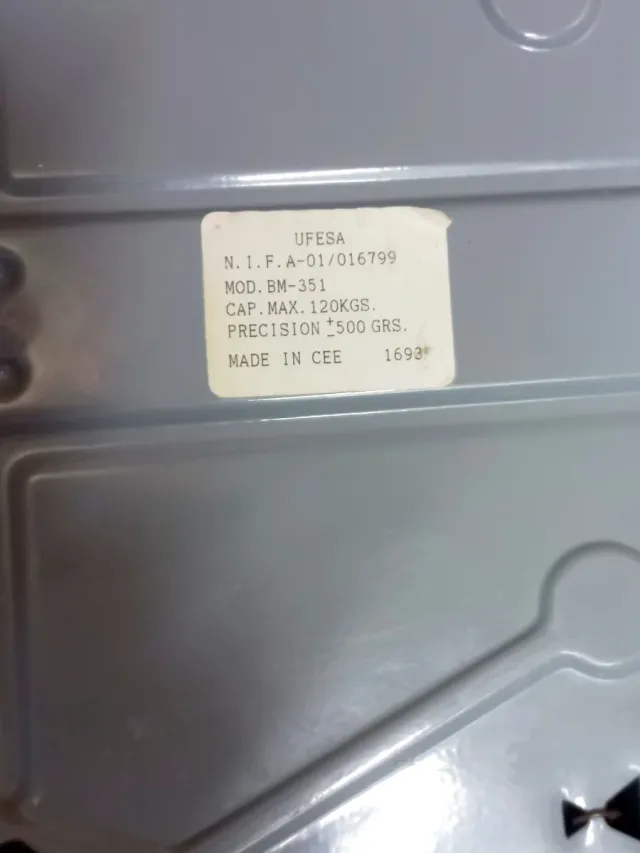 Báscula de baño Ufesa analógica