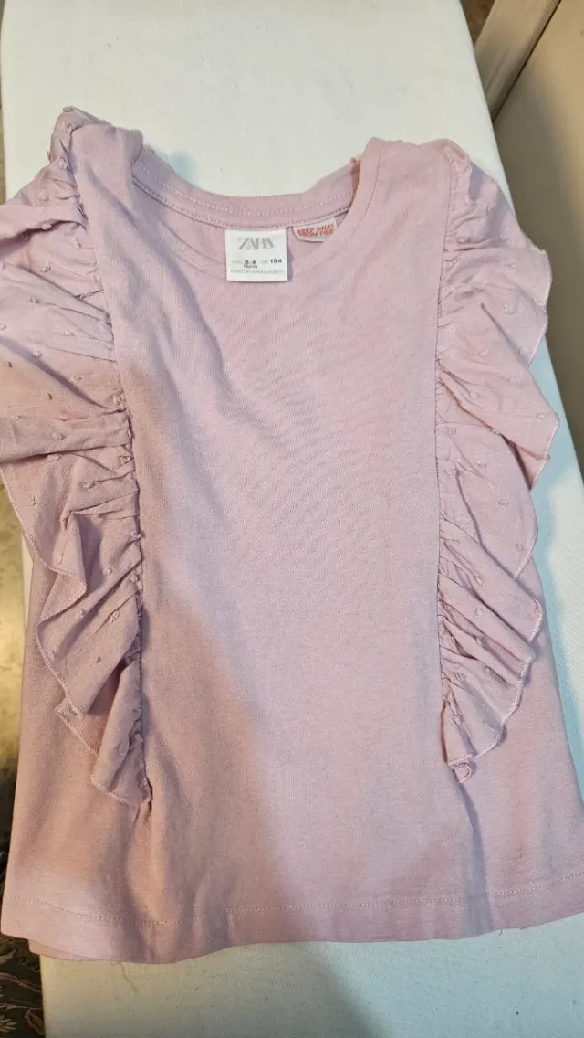 Camiseta Zara niña volantes rosa