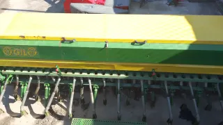 Sembradora agrícola gil