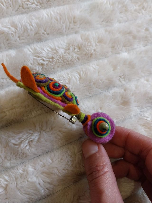 Broche Flor y Tortuga