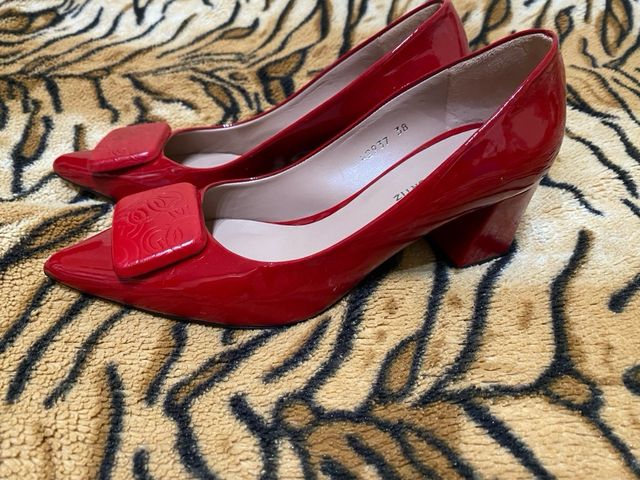 Tacones Gloria Ortiz Rojos Talla 38