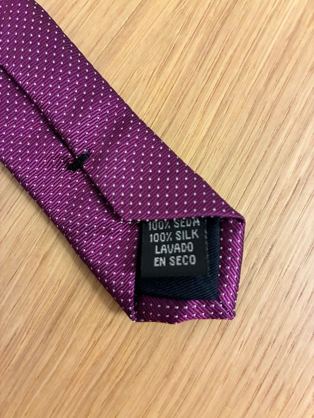 Corbata Morada con Puntos
