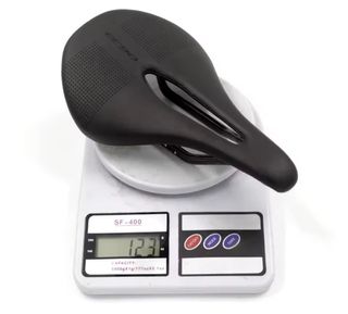 Sillín Balugoe 140mm Negro