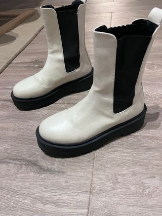 Botas Chelsea Beige y Negras
