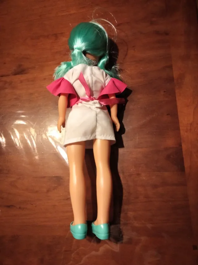 Bambola Nancy con capelli blu