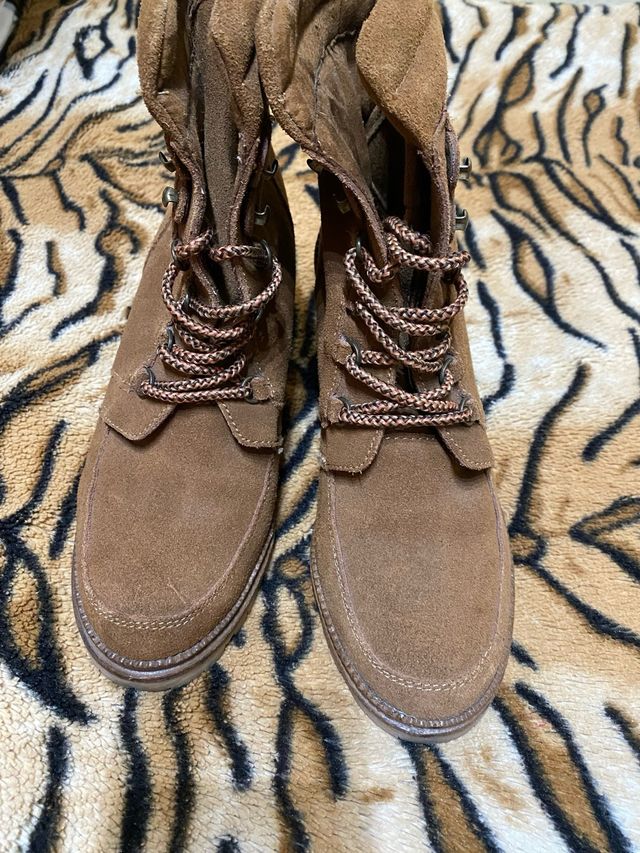 Botas de ante marrones