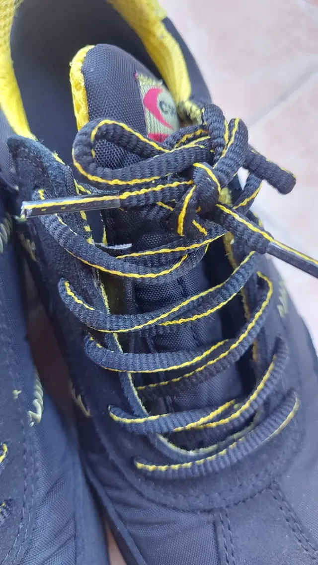 Scarpe da lavoro Cofra nere e gialle