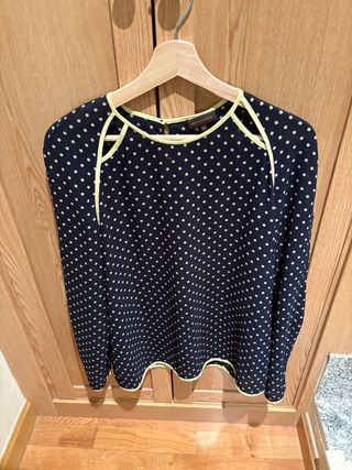 Blusa Adolfo Domínguez lunares azul y blanco T.42