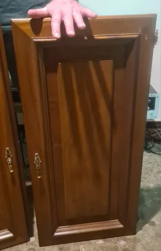 Puertas de madera con tiradores