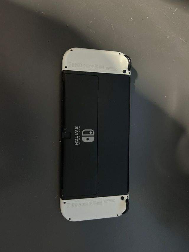Nintendo Switch OLED Bianca