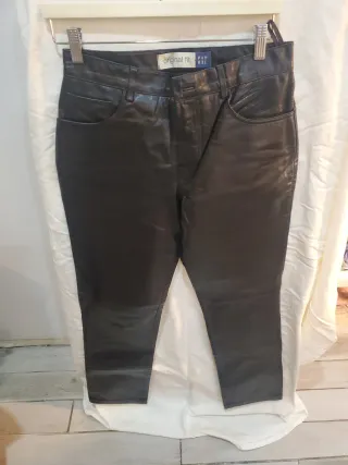Pantalón Cuero Genuino GAP Original Fit Talla 6