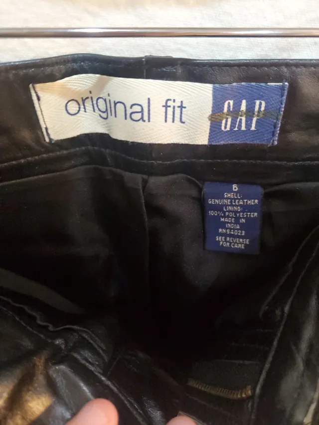 Pantalón Cuero Genuino GAP Original Fit Talla 6