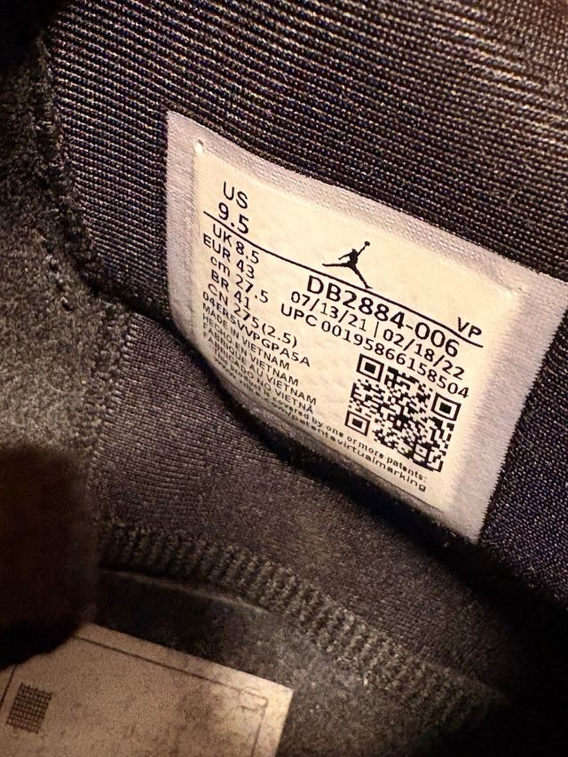 Zapatillas Jordan Stay Loyal Negras y Blancas