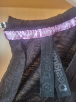 Camiseta Desigual Corazones y Lentejuelas