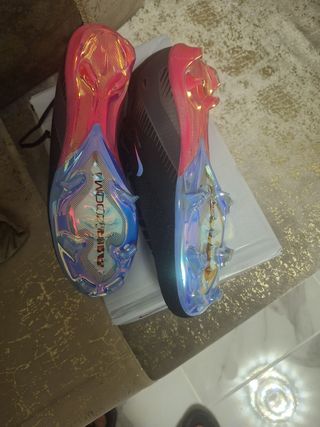 Scarpe da calcio nuove da indossare