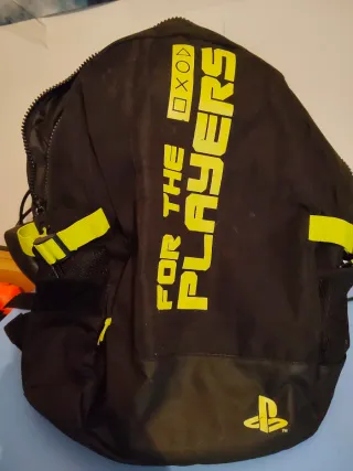 Mochila PlayStation Negra y Amarilla