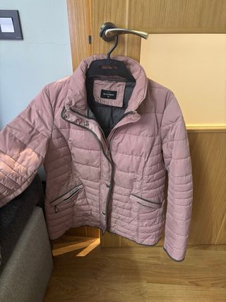 Cazadora acolchada rosa