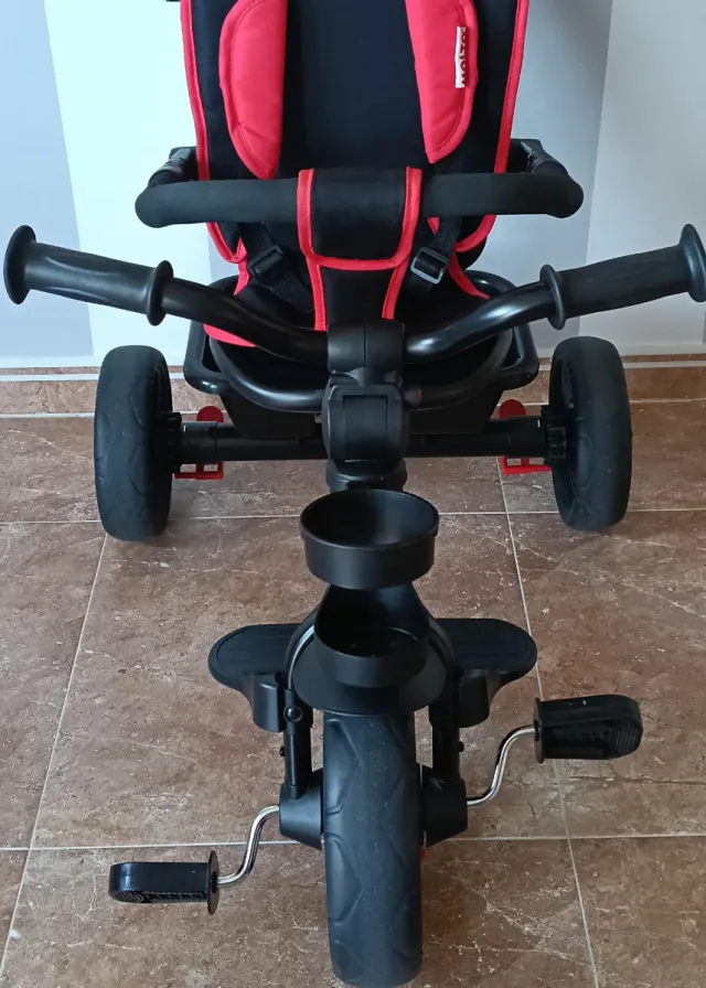Triciclo Molto Rojo y Negro