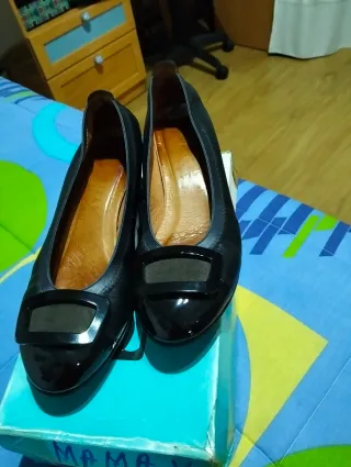 Scarpe basse nere con dettaglio