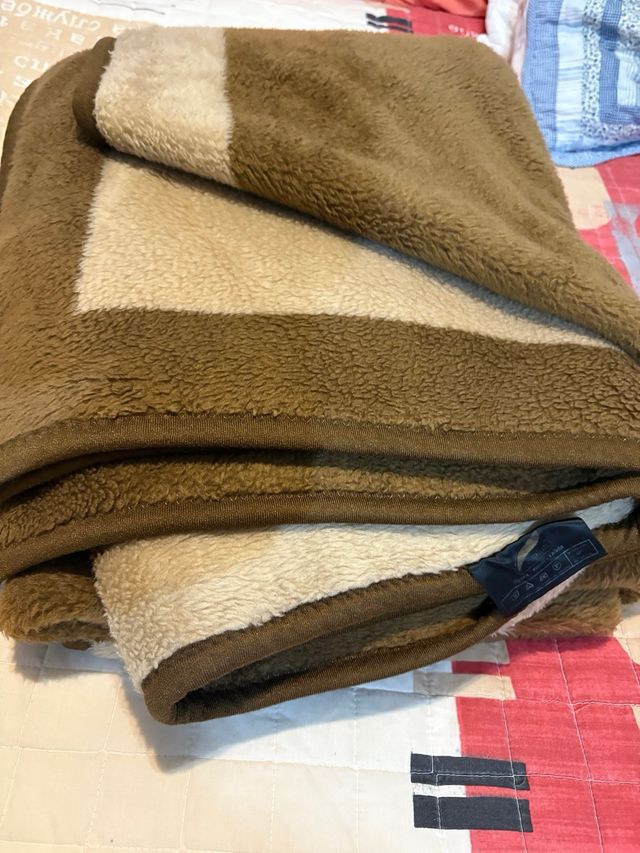 Manta Fleece 230x170 cm Beige y Marrón