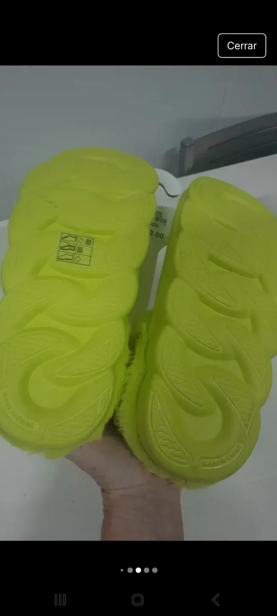 Zuecos Grinch Talla 30-31 Nuevos