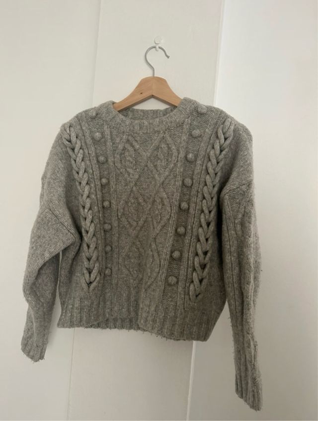 Jersey gris trenzado